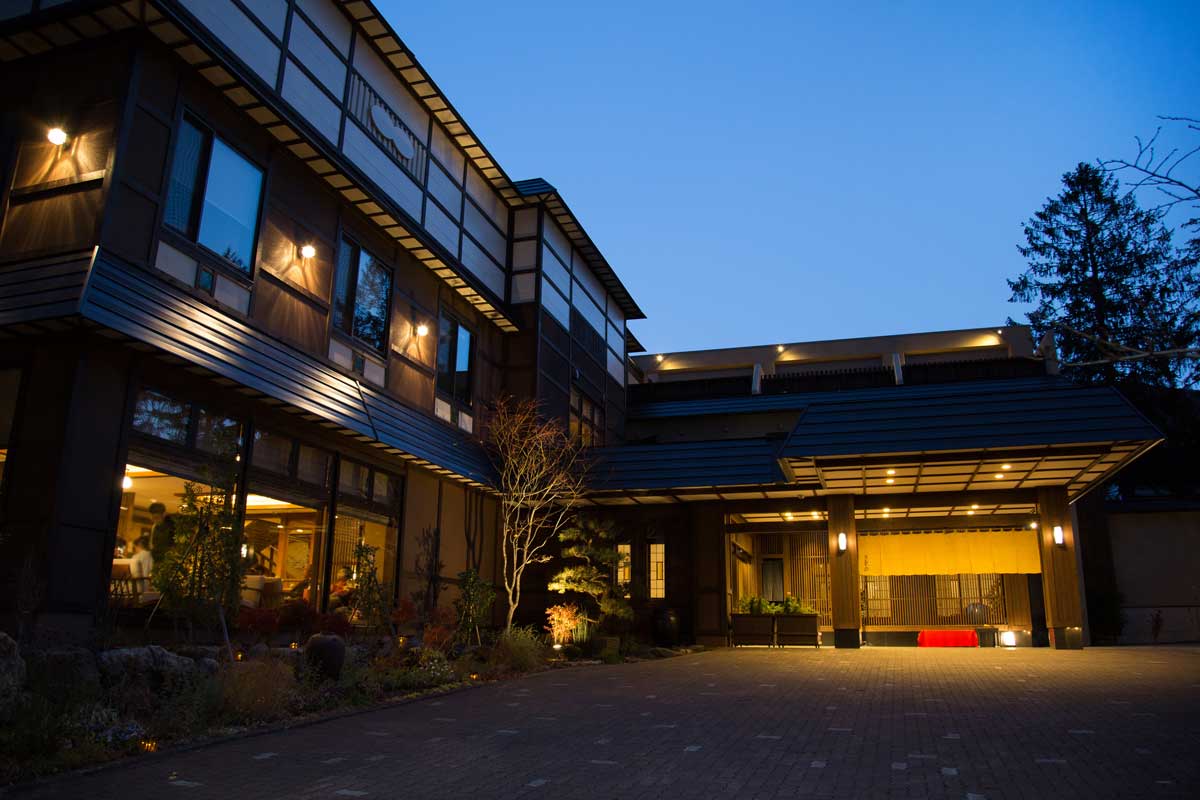 Read more about the article Hotel in Asarigawa, Otaru, Hokkaido｜Onsen ryokan with open-air baths in guest rooms｜Otaru Korakuen