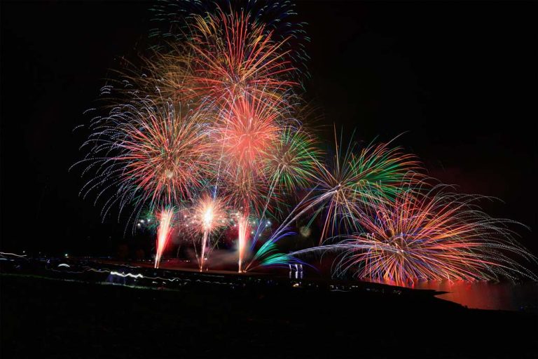 Kanayama Lake Water Festival